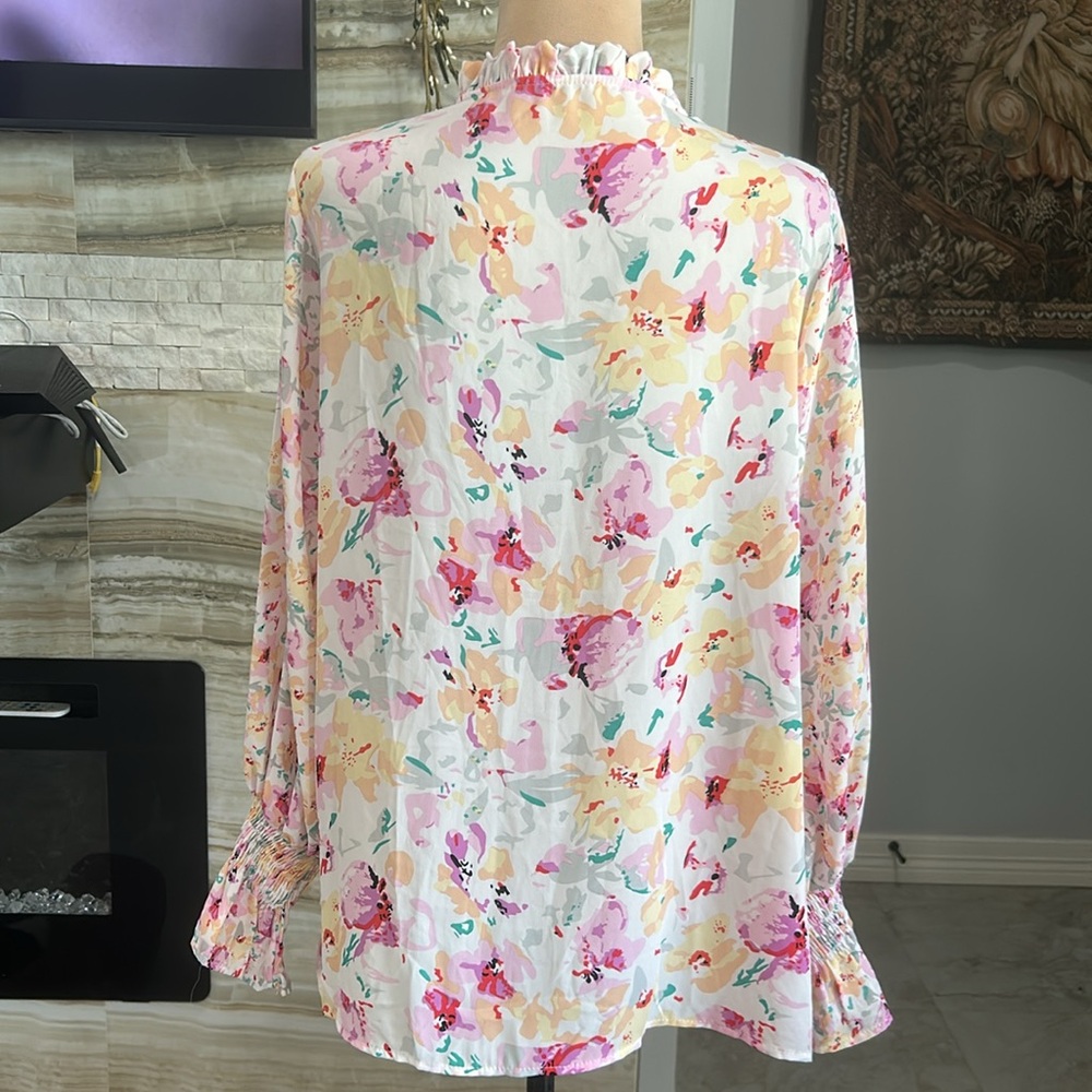 Floral Ruffle Blouse - Multicolor‎ Size L - Picture 5 of 10